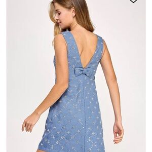 Chic Backless Blue Dress with Bow Detail